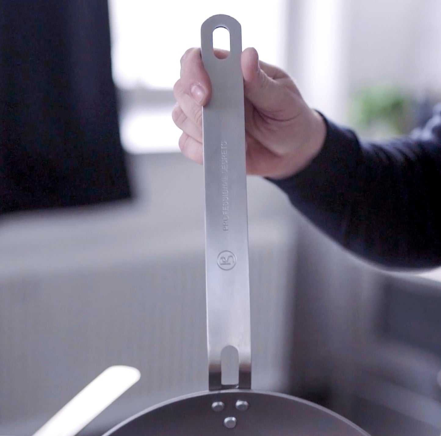 Kolstålspanna 28cm
